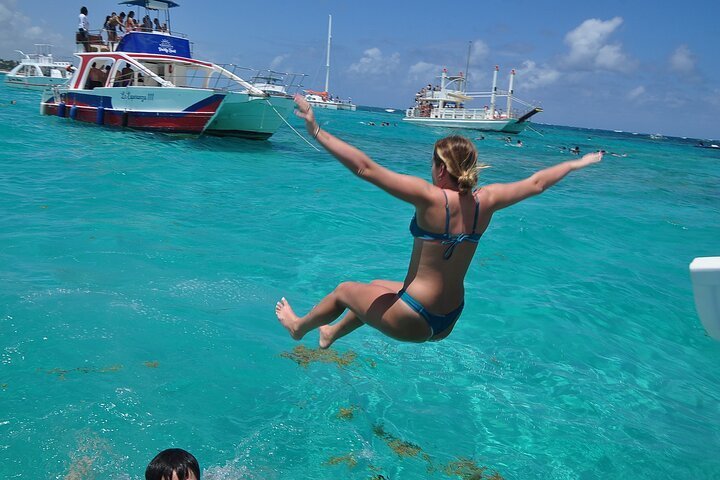 Party Boat - Image 6